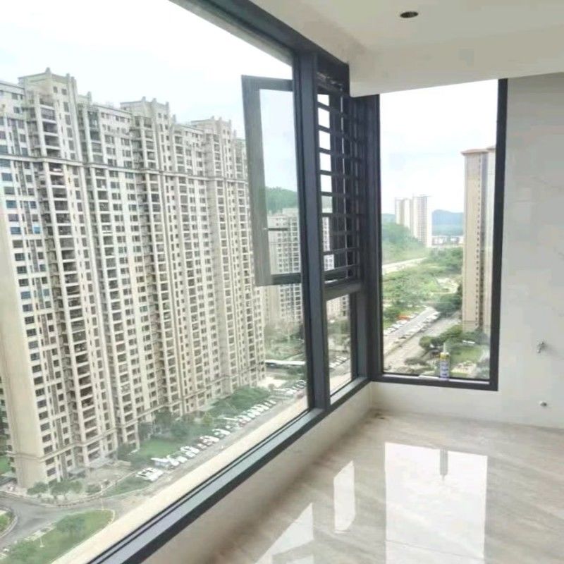 現代のデザイン ハンドクランク アルミ製 カーセメント 窓 R型 衝突防止コーナー