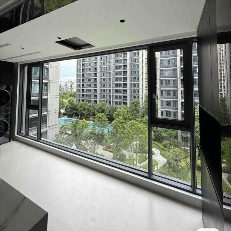 現代的なエネルギー効率の良い熱断裂型 アルミ製 カーセメント 防盗型 スイング窓 低Eガラス キッチン用